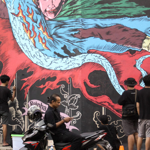 Tampak-Proses-Mural-Kolaboratif-Rumah-Kartini-x-Nano-Warsono-Jepara-Environmental-Art-Biennale